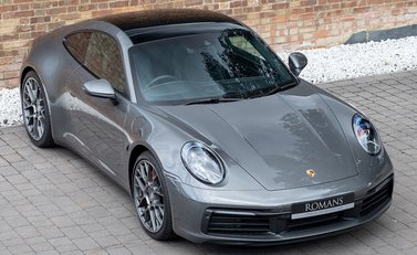 Porsche 911 Carrera 4S (992) 8