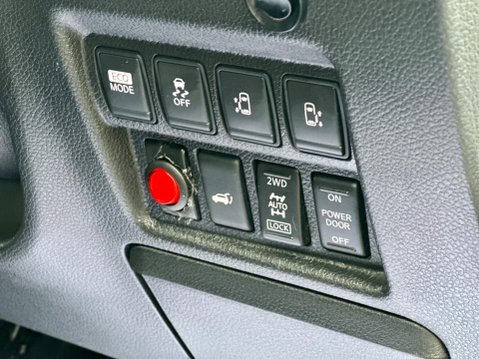 Nissan Elgrand HIGHWAY STAR+GRADE 4B+4WD+WAX OIL+ 17