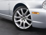 Jaguar XJ 3.0 V6 Sovereign Saloon 4dr Petrol Automatic (249 g/km, 240 bhp) 4