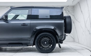 Land Rover Defender 90 V8 Carpathian Edition Urban Widetrack 32