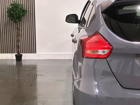 Ford Focus 2.0 TDCi ST-3 Euro 6 (s/s) 5dr 53