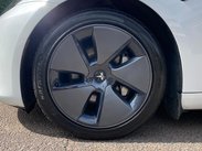 Tesla Model 3 (Dual Motor) Long Range Auto 4WDE 4dr 40