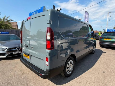 Nissan Primastar 2.0 dCi 28 Acenta L1 H1 Euro 6 (s/s) 5dr 7