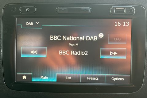 Renault Master LL35 Business 145 ps dCi Dropside Truck - Air Con & Sat Nav 22