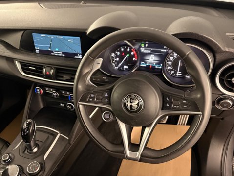 Alfa Romeo Stelvio 2.0T Nero Edizione Auto Q4 AWD Euro 6 (s/s) 5dr 14