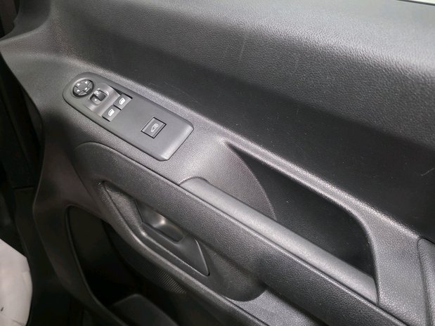 Vauxhall Combo VAUXHALL COMBO CARGO L1 DIESEL 2300 1.5 Turbo D 100ps H1 Pro Van 28