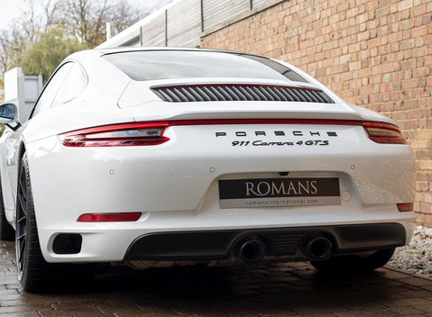 Porsche 911 (991.2) Carrera 4 GTS 28