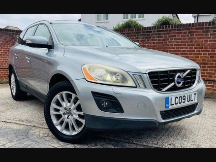 Volvo XC60 2.4 D5 SE Lux Premium SUV 5dr Diesel Geartronic AWD Euro 4 (205 ps)