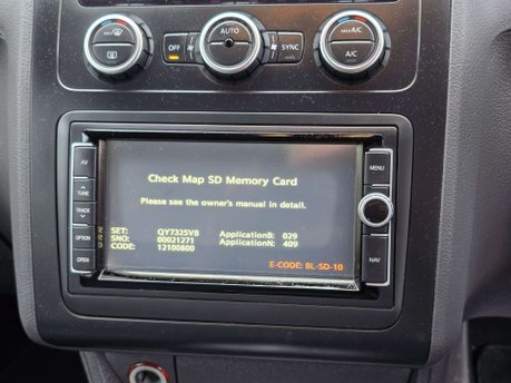 Volkswagen Touran 1.4 TSI SE MPV 5dr Petrol DSG Euro 5 (140 ps) 28