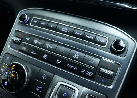 Hyundai SANTA FE 1.6 T-GDi 13.8kWh Ultimate SUV 5dr Petrol Plug-in Hybrid Auto 4WD Euro 6 (s 30
