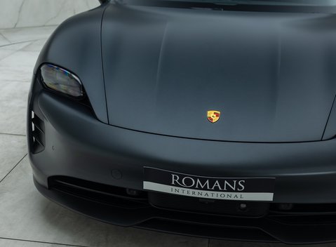 Porsche Taycan GTS SPORT TURISMO 35