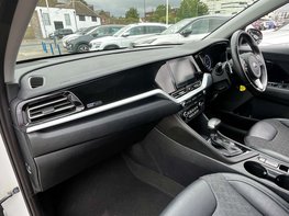 Kia Niro 1.6 Niro 2 HEV Semi-Auto 5dr 17
