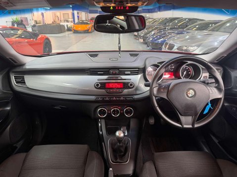 Alfa Romeo Giulietta 1.4 TB MultiAir Lusso Hatchback 5dr Petrol Manual Euro 5 (s/s) (170 bhp) 2