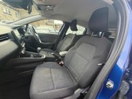 Renault Clio ICONIC EDITION TCE 11