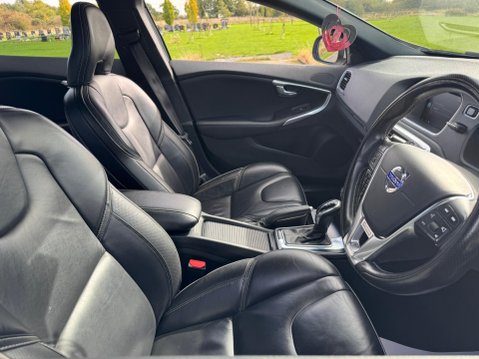 Volvo V40 2.0 D4 R-Design Lux Nav Auto Euro 6 (s/s) 5dr 29