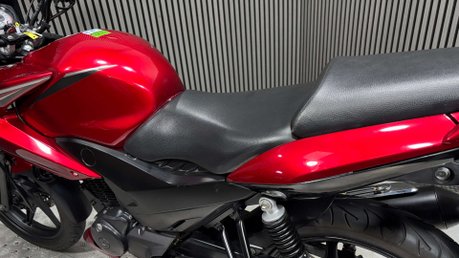 Honda CBF125 CBF125 2013 ONLY 16K 1 FORMER OWNER MOT WARRANTY 125CC 33