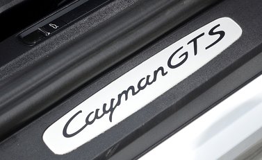 Porsche Cayman GTS 5
