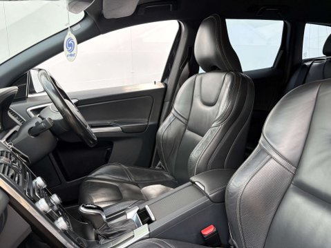 Volvo XC60 2.4 XC60 R-Design Luxury Nav D4 AWD Auto 4WD 5dr 42