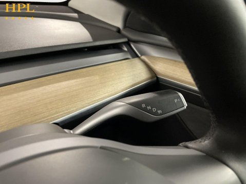 Tesla Model Y (Dual Motor) Long Range SUV 5dr Electric Auto 4WDE (384 bhp) 1 Owner - Crui 17