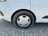 Ford Transit Custom AUTO SWB L1H1 Low Roof Trend Air Con Sensors Tow Bar EURO 6 NO VAT 20