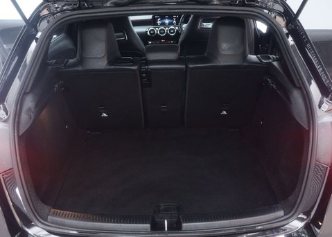Mercedes-Benz A Class 1.3 A 180 AMG Line Exeutive Auto 5dr 52