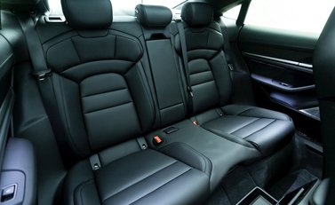 Porsche Taycan Turbo S 13