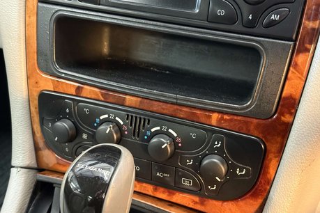 Mercedes-Benz CLK 3.2 CLK320 Elegance Coupe 2dr Petrol Automatic (250 g/km, 215 bhp) 49