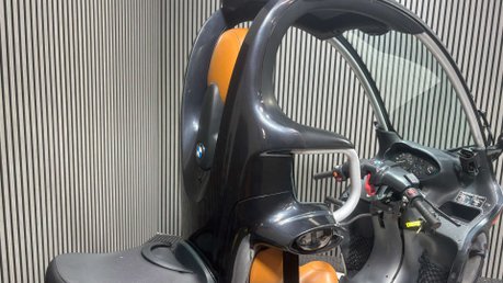 BMW C1 2002 ONLY 8K 1 OWNER GREAT LOOKING SCOOTER 125CC WITH A ROOF!! 25