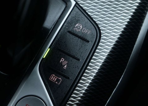 BMW 3 Series 2.0 330E M Sport Auto 5dr 32