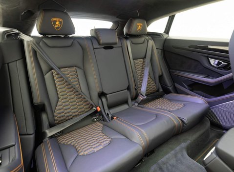 Lamborghini Urus V8 9