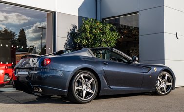 Ferrari 599 SA Aperta 3