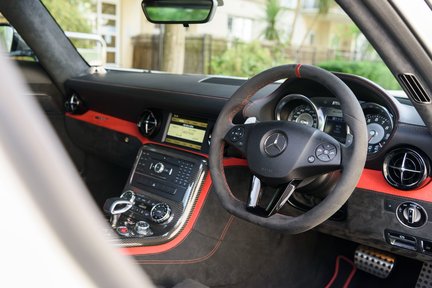 Mercedes-Benz SLS Black Series 21