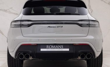 Porsche Macan GTS PDK 22