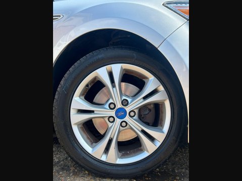 Ford Mondeo 2.0 TDCi Titanium Euro 5 5dr 3