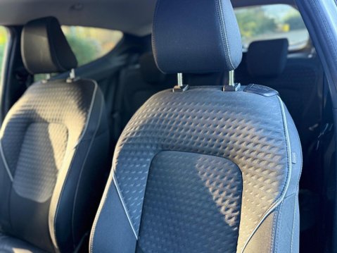 Ford Fiesta 1.0T EcoBoost Zetec Euro 6 (s/s) 3dr 12