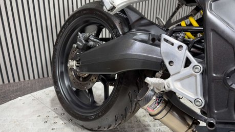 Honda CBR 2023 ONLY 4K LONG MOT WARRANTY 1 OWNER 650CC 13