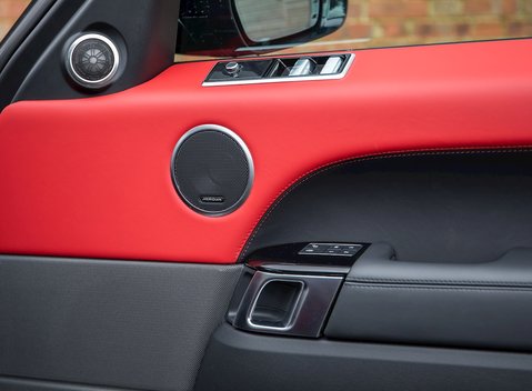 Land Rover Range Rover Sport 3.0 SDV6 Autobiography Dynamic 23