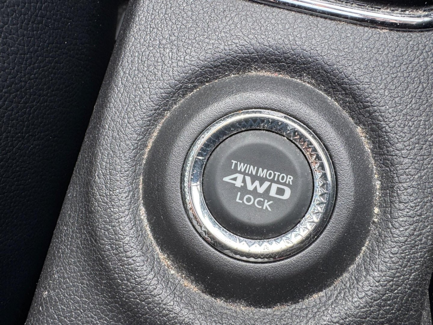 2015 Mitsubishi Outlander — image 18
