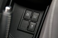 Toyota Yaris VVT-I ICON TECH 30