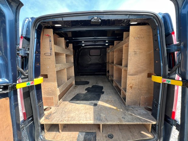 Ford Transit Custom SWB L1H1 (SOLD) Low Roof Limited 280 Air Con Alloys Sensors EURO 6 NO VAT 10