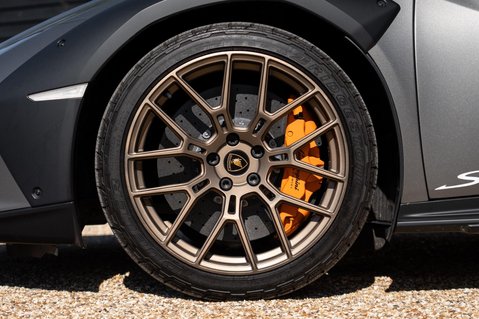 Lamborghini Huracan 5.2 V10 Sterrato LDF 4WD Euro 6 (s/s) 2dr 3