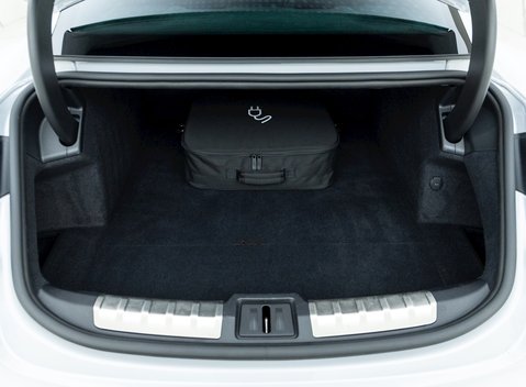 Porsche Taycan Turbo S 32