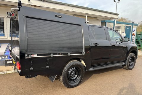 Toyota Hilux Active 4WD D-4D DCB Utility Service Body - Uprated to 3.5t 2