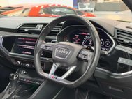 Audi RS Q3 2.5 TFSI Vorsprung Sportback 5dr Petrol S Tronic quattro Euro 6 (s/s) (400 27