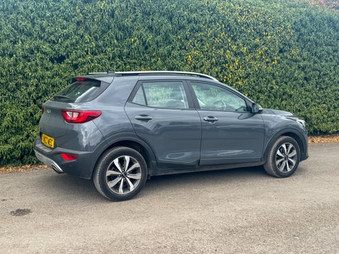 Kia Stonic 1.0 T-GDi 2 SUV 5dr Petrol Manual Euro 6 (s/s) (99 bhp) 4