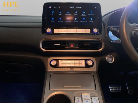 Hyundai KONA 39kWh Premium SUV 5dr Electric Auto (10.5kW Charger) (136 ps) 17