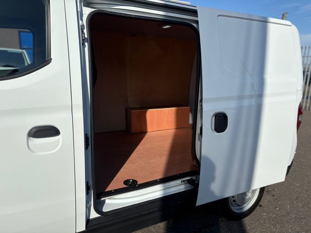 Maxus Deliver 3 90 kW L1H1 50.2kWh auto 8