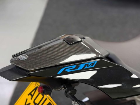 Yamaha R1M 1000 Super Sports Petrol Manual (200 ps) 18
