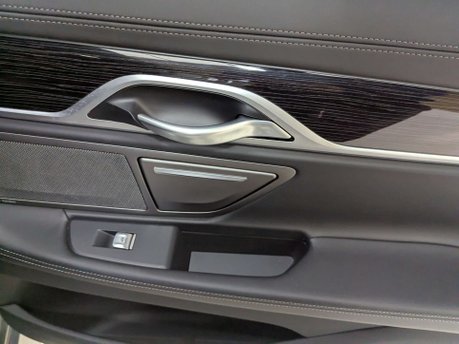 BMW 7 Series 4.4 750i M Sport xDrive Auto 4WD 4dr 50