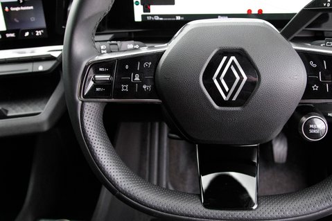 Renault Megane ICONIC 18